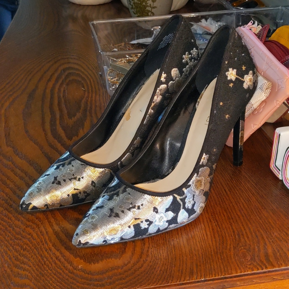 Embroidered Heels✨